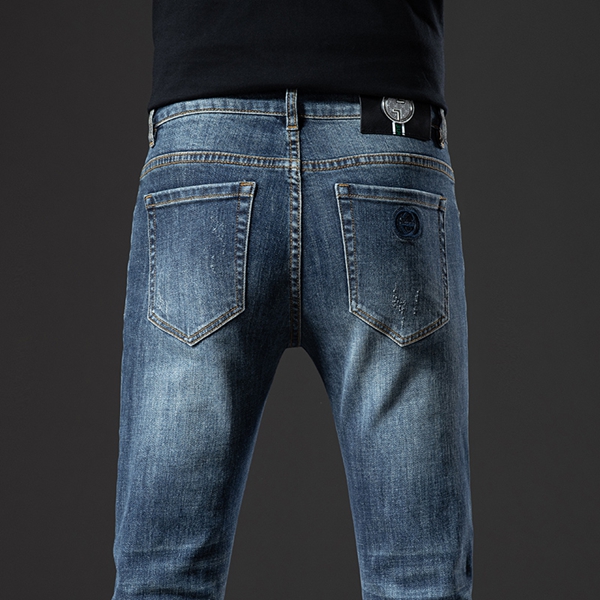 ブランドジーンズ正面デザイン